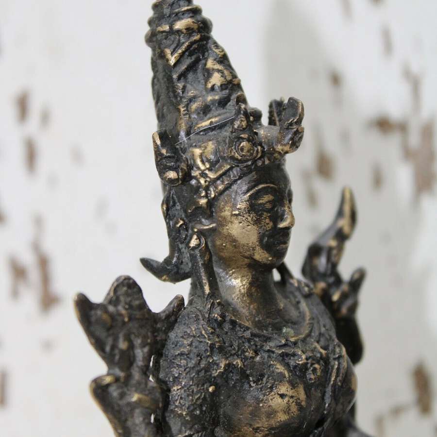 Antique bronze buddha