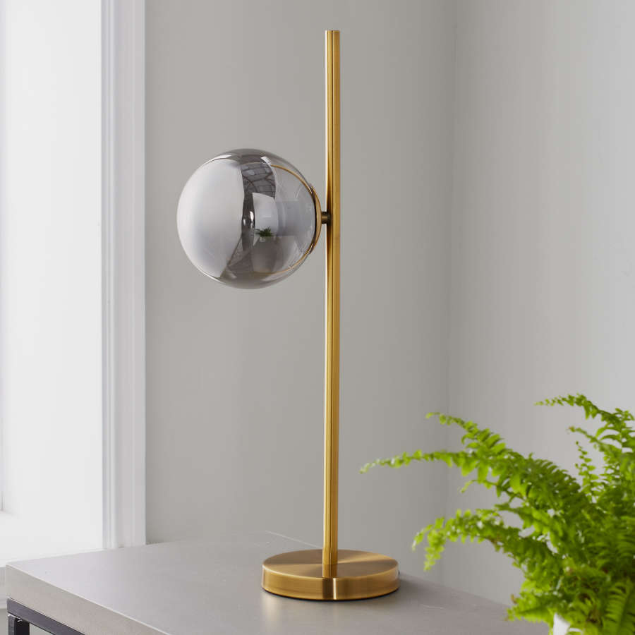 Sphere gold table lamp