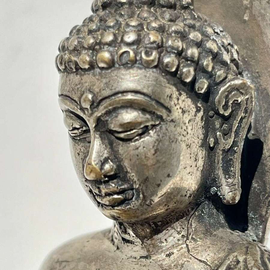 Antique "medicine" pose buddha