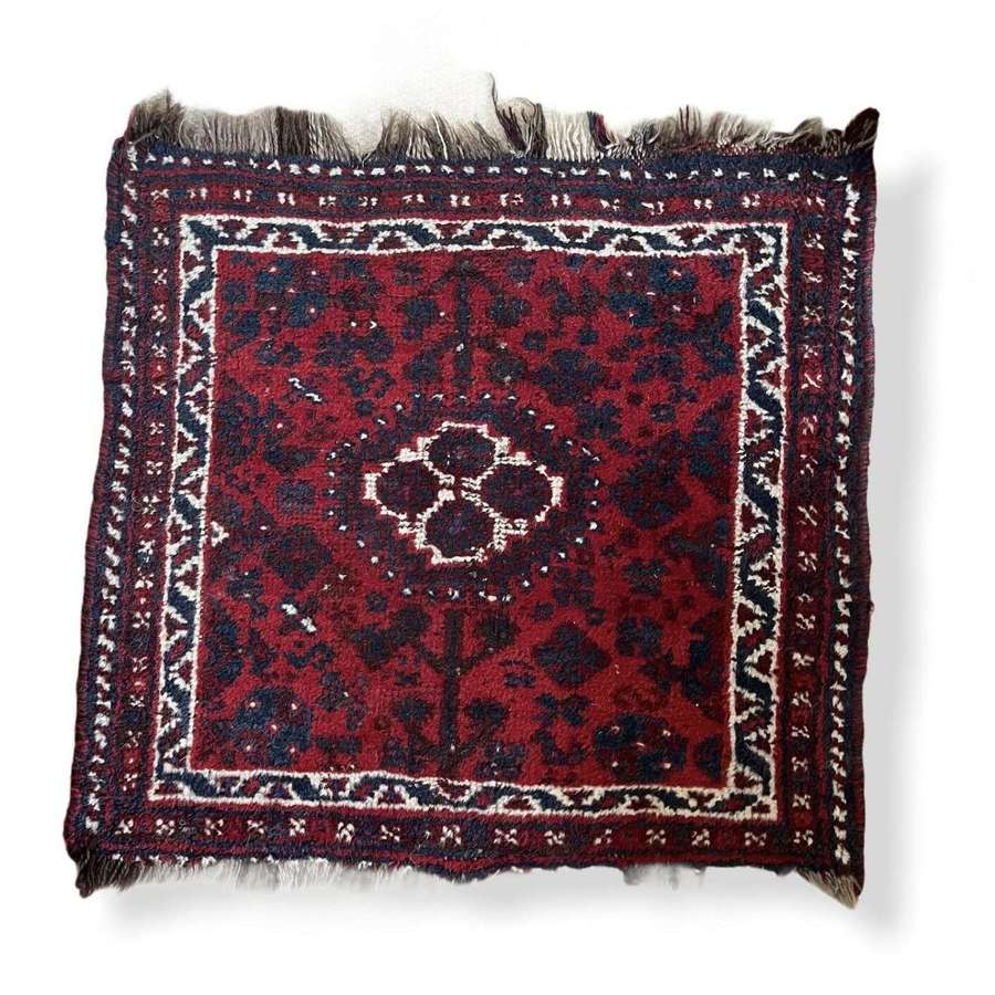Vintage Shiraz handwoven rug