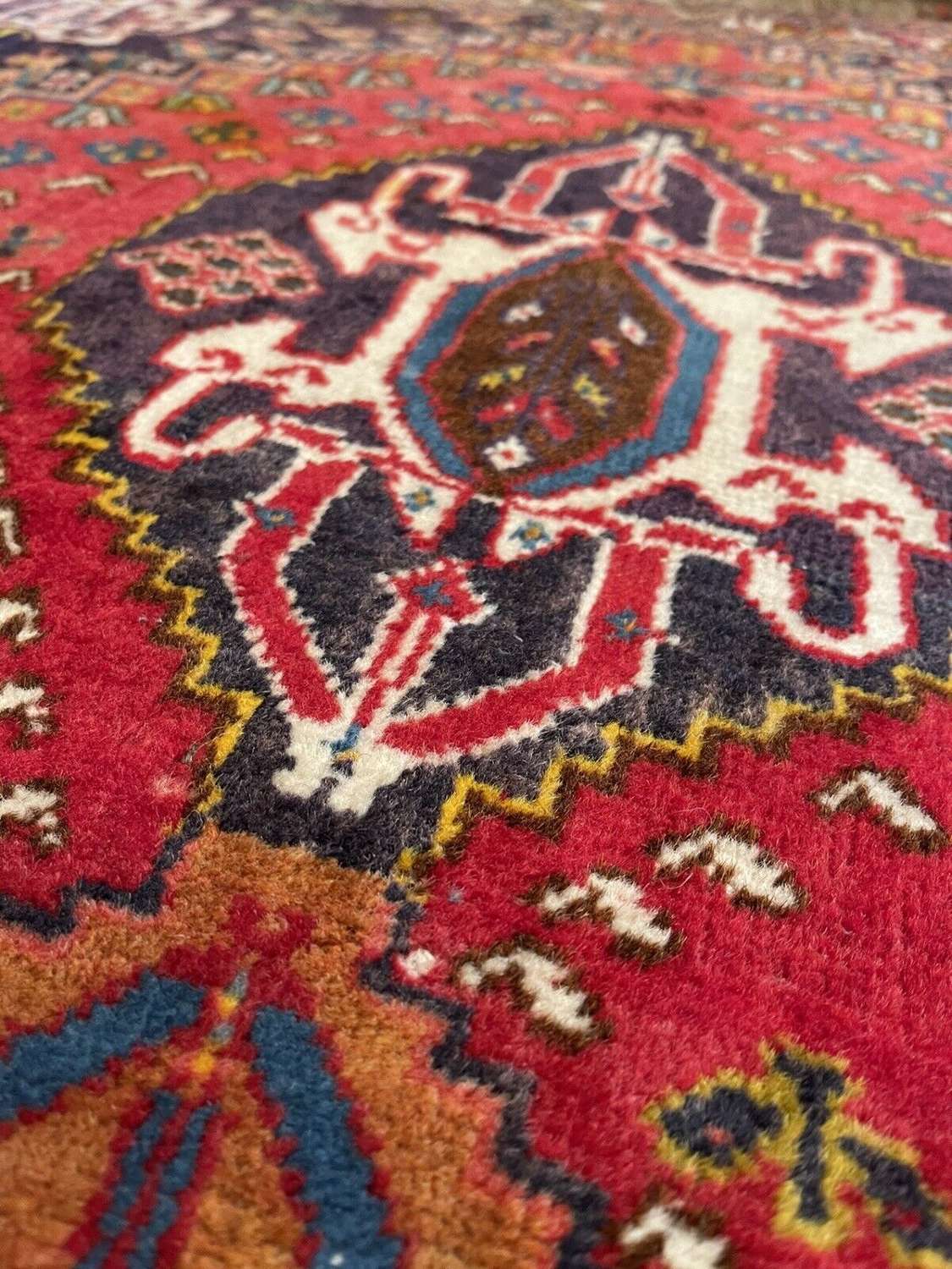 Heriz Persian country house rug