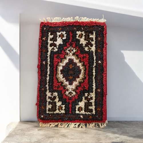 Small vintage Hamadan Persian wool  rug Circa 1970