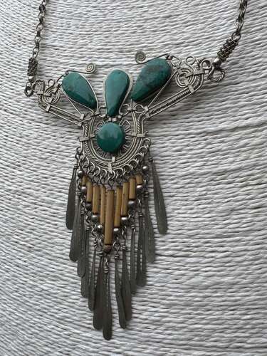 Vintage Latin American Statement Necklace Green Stone Alpaca Silver