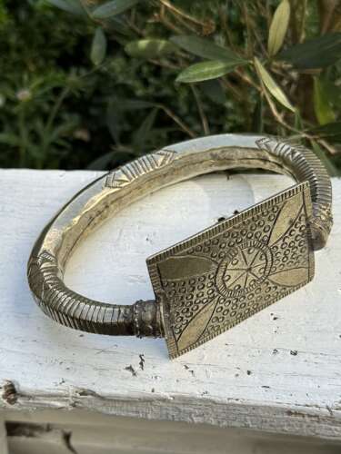 Vintage Silver Upper Arm Bangle – Hand Chased Tribal Armlet